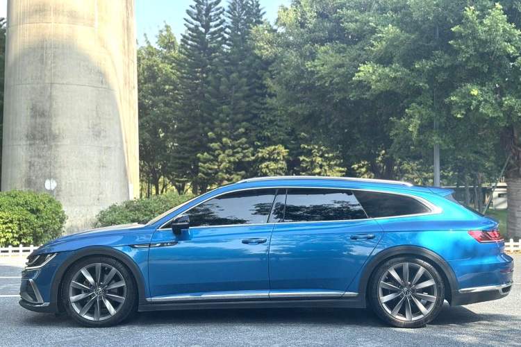 Used Volkswagen FAW-Volkswagen CC 2021 Estate Vehicle 380TSI Vizzion Edition Exterior 2
