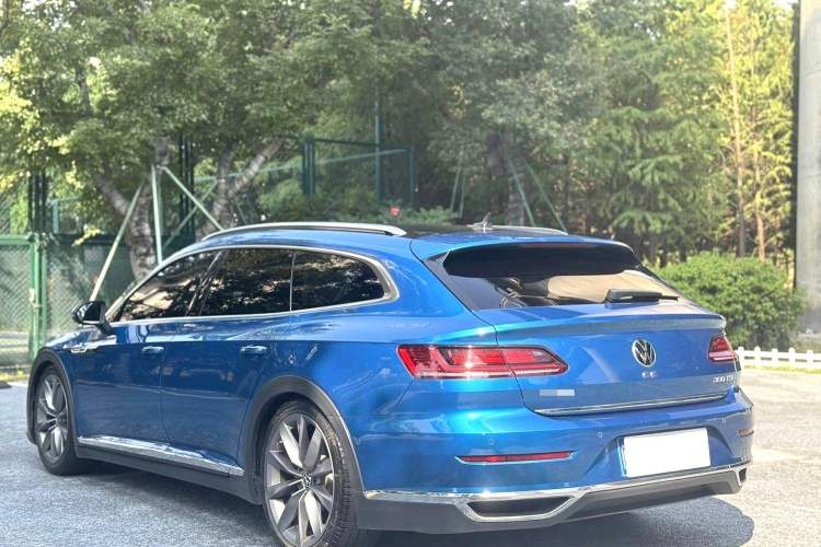 Used Volkswagen FAW-Volkswagen CC 2021 Estate Vehicle 380TSI Vizzion Edition Exterior 3