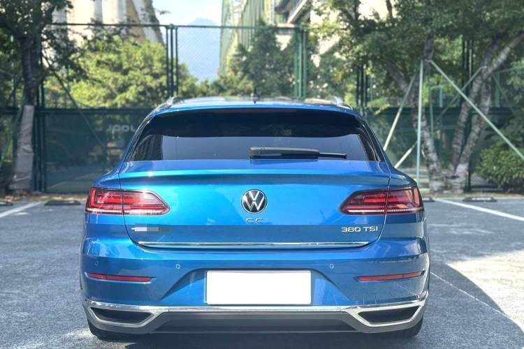 Used Volkswagen FAW-Volkswagen CC 2021 Estate Vehicle 380TSI Vizzion Edition Exterior 4