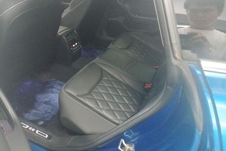 Used Volkswagen FAW-Volkswagen CC 2021 Estate Vehicle 380TSI Vizzion Edition Interior 5