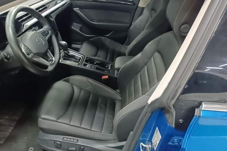 Used Volkswagen FAW-Volkswagen CC 2021 Estate Car 380TSI Vizion Edition Left Front Seat