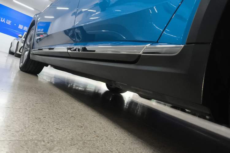 Used Volkswagen FAW-Volkswagen CC 2021 Estate Car 380TSI Vizion Edition Left Side Sill