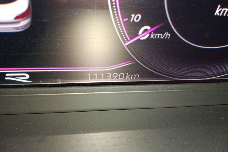 Used Volkswagen FAW-Volkswagen CC 2021 380TSI Striking Edition Odometer Close Up