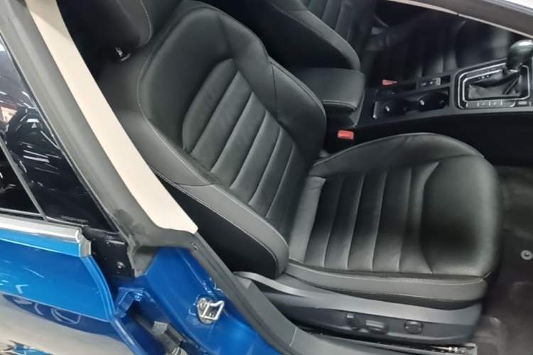 Used Volkswagen FAW-Volkswagen CC 2021 Estate Car 380TSI Vizion Edition Right Front Seat