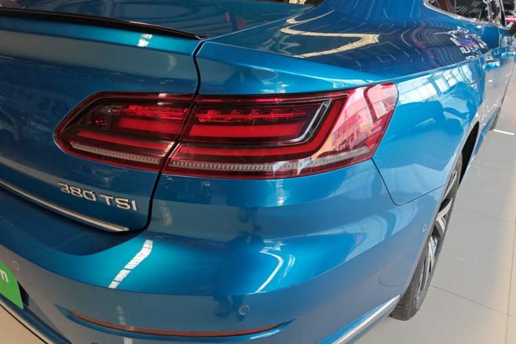 Used Volkswagen FAW-Volkswagen CC 2021 380TSI Striking Edition Right Rear Taillight