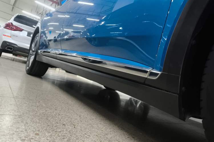 Used Volkswagen FAW-Volkswagen CC 2021 Estate Car 380TSI Vizion Edition Right Side Sill