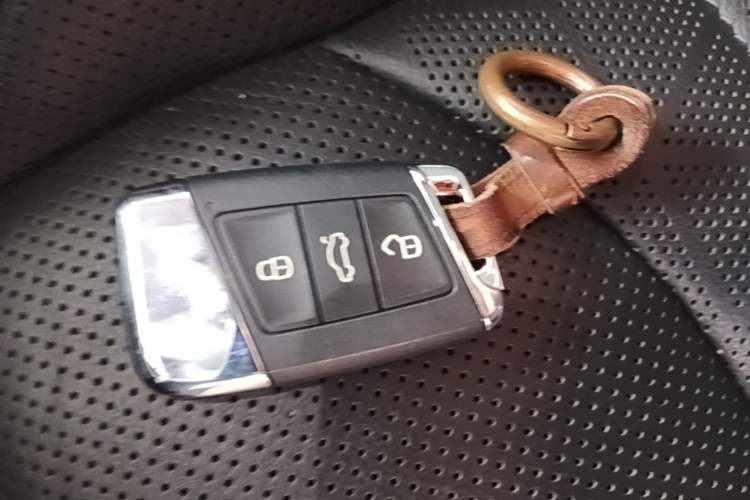 Used Volkswagen FAW-Volkswagen CC 2021 Estate Car 380TSI Vizion Edition Vehicle Key