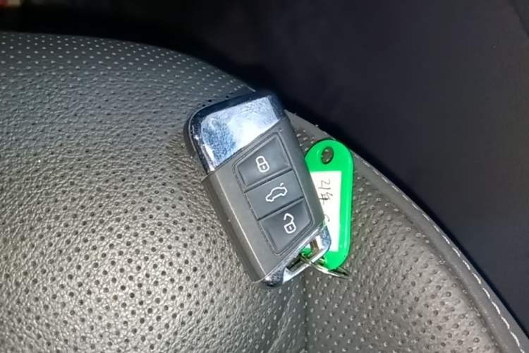 Used Volkswagen FAW-Volkswagen CC 2021 Estate Car 380TSI Vizion Edition Vehicle Key