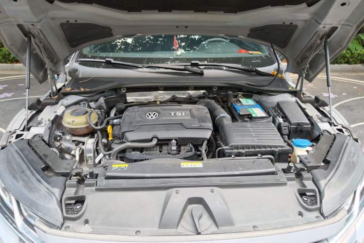 Used Volkswagen FAW-Volkswagen CC 2021 380TSI Striking Edition Engine Bay