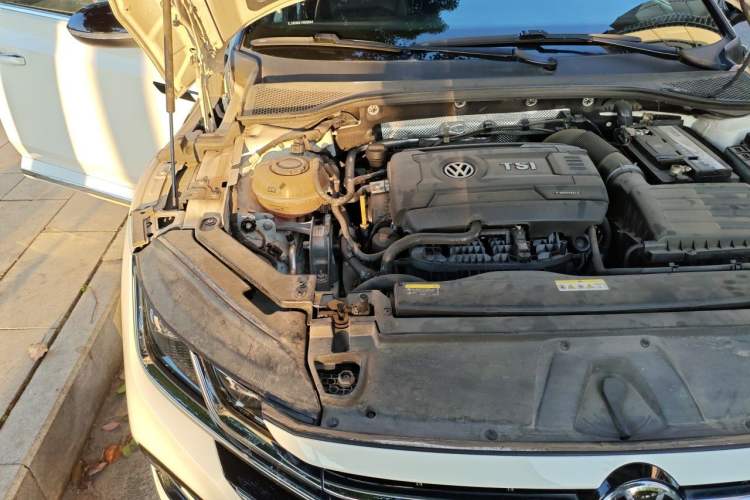 Used Volkswagen FAW-Volkswagen CC 2021 380TSI Striking Edition Engine Bay Right