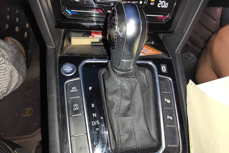 Used Volkswagen FAW-Volkswagen CC 2021 380TSI Striking Edition Gear Lever