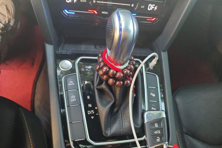 Used Volkswagen FAW-Volkswagen CC 2021 380TSI Striking Edition Gear Lever
