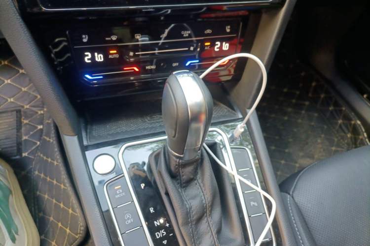 Used Volkswagen FAW-Volkswagen CC 2021 380TSI Striking Edition Gear Lever