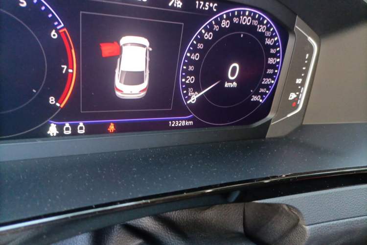 Used Volkswagen FAW-Volkswagen CC 2021 380TSI Striking Edition Odometer Close Up