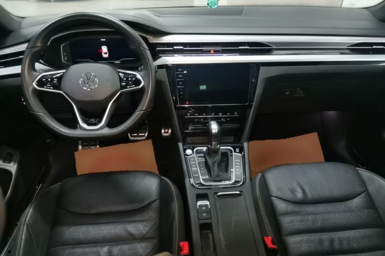 Used Volkswagen FAW-Volkswagen CC 2021 380TSI Striking Edition Center Console