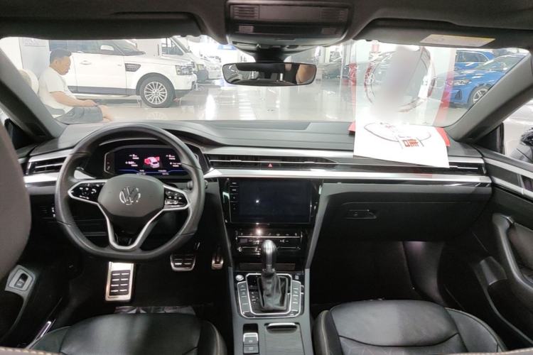 Used Volkswagen FAW-Volkswagen CC 2021 380TSI Striking Edition Center Console