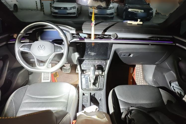 Used Volkswagen FAW-Volkswagen CC 2021 380TSI Striking Edition Center Console