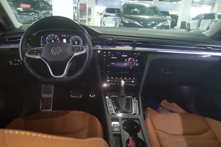 Used Volkswagen FAW-Volkswagen CC 2021 Estate Car 380TSI Vizion Edition Center Console