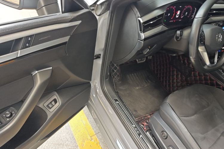 Used Volkswagen FAW-Volkswagen CC 2021 330TSI Ignite Edition Driver Seat