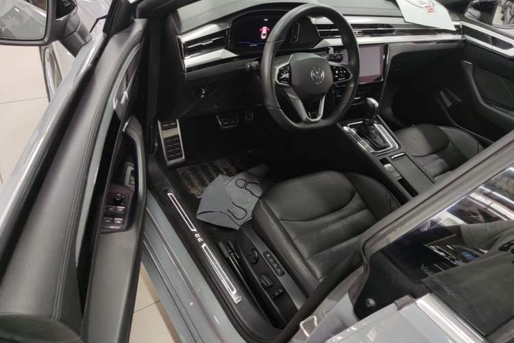 Used Volkswagen FAW-Volkswagen CC 2021 380TSI Striking Edition Driver Seat
