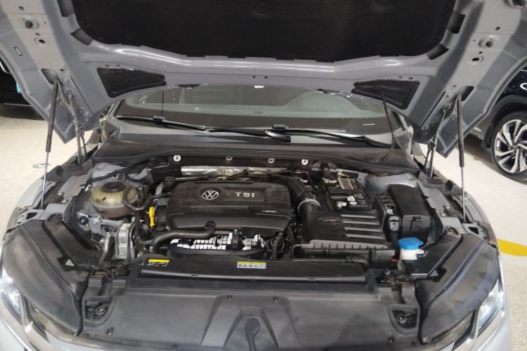 Used Volkswagen FAW-Volkswagen CC 2021 380TSI Striking Edition Engine Bay