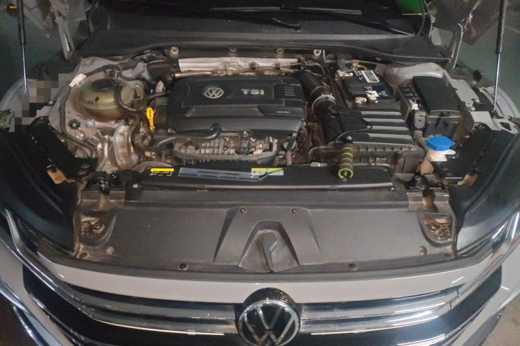 Used Volkswagen FAW-Volkswagen CC 2021 Estate Vehicle 380TSI Vizzion Edition Engine Bay