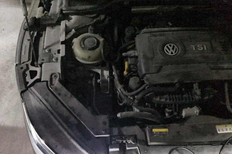 Used Volkswagen FAW-Volkswagen CC 2021 380TSI Striking Edition Engine Bay Right