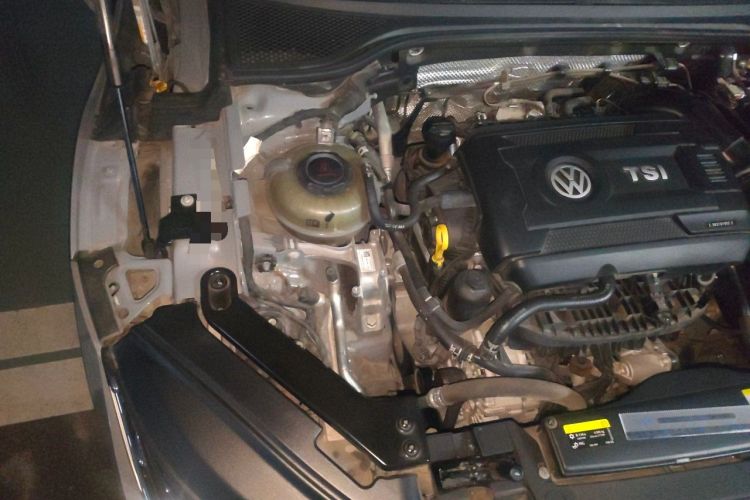 Used Volkswagen FAW-Volkswagen CC 2021 Estate Vehicle 380TSI Vizzion Edition Engine Bay Right