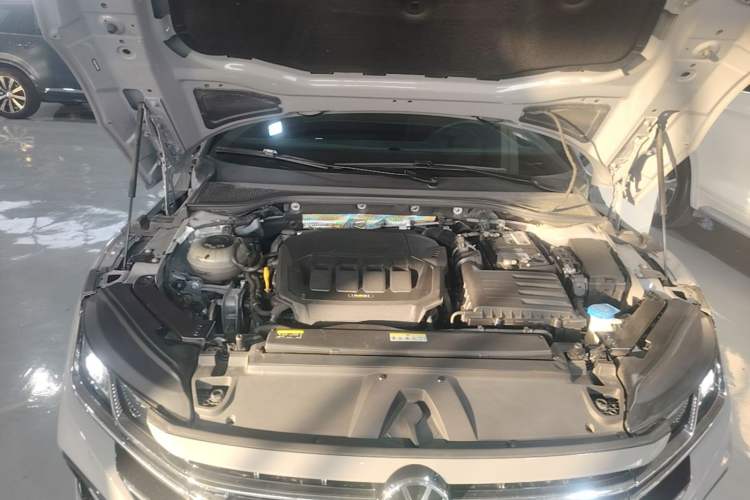 Used Volkswagen FAW-Volkswagen CC 2021 330TSI Ignite Edition Engine Bay