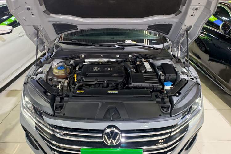 Used Volkswagen FAW-Volkswagen CC 2021 380TSI Striking Edition Engine Bay
