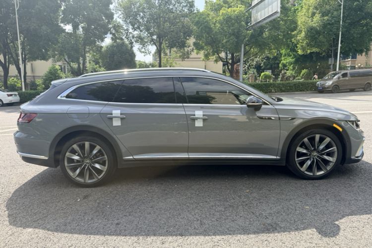 Used Volkswagen FAW-Volkswagen CC 2021 Estate Vehicle 380TSI Vizzion Edition Exterior 10