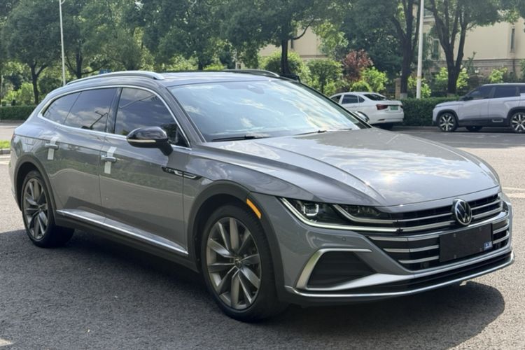 Used Volkswagen FAW-Volkswagen CC 2021 Estate Vehicle 380TSI Vizzion Edition Exterior 11