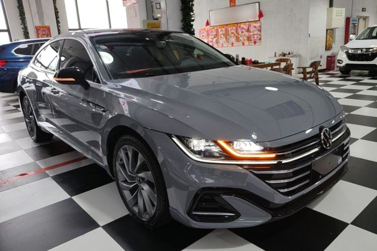 Used Volkswagen FAW-Volkswagen CC 2021 380TSI Striking Edition Front Right 45 Deg