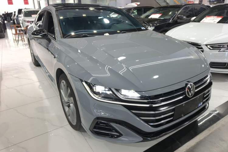 Used Volkswagen FAW-Volkswagen CC 2021 380TSI Striking Edition Front Right 45 Deg