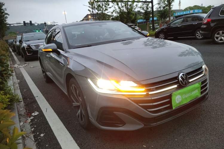 Used Volkswagen FAW-Volkswagen CC 2021 330TSI Ignite Edition Front Right 45 Deg