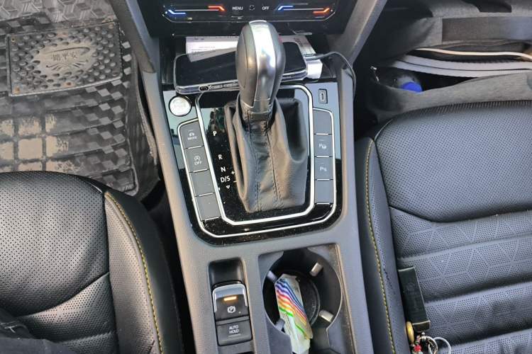 Used Volkswagen FAW-Volkswagen CC 2021 380TSI Striking Edition Gear Lever
