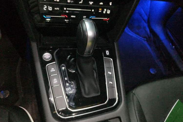Used Volkswagen FAW-Volkswagen CC 2021 380TSI Striking Edition Gear Lever