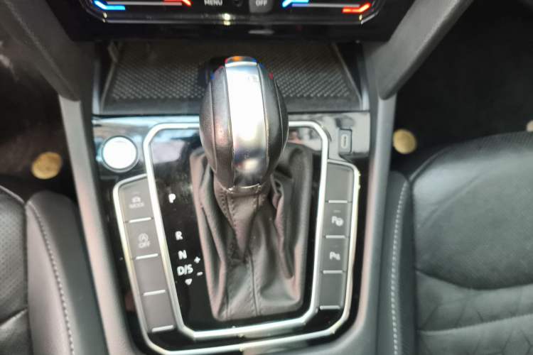 Used Volkswagen FAW-Volkswagen CC 2021 Estate Car 380TSI Vizion Edition Gear Lever