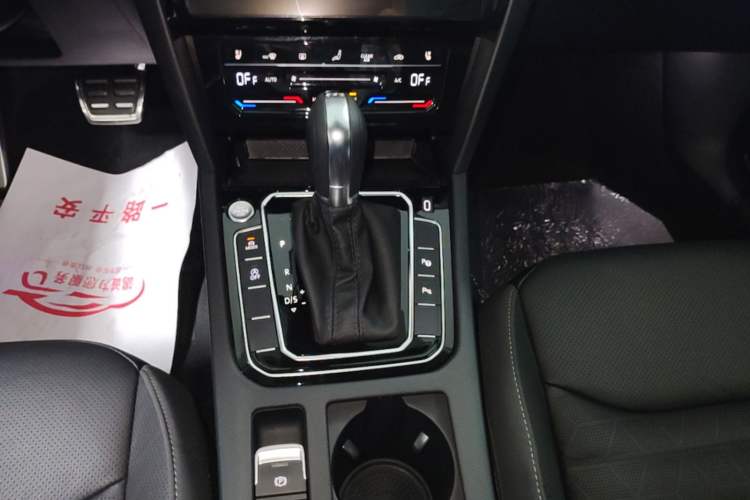 Used Volkswagen FAW-Volkswagen CC 2021 Estate Car 380TSI Vizion Edition Gear Lever