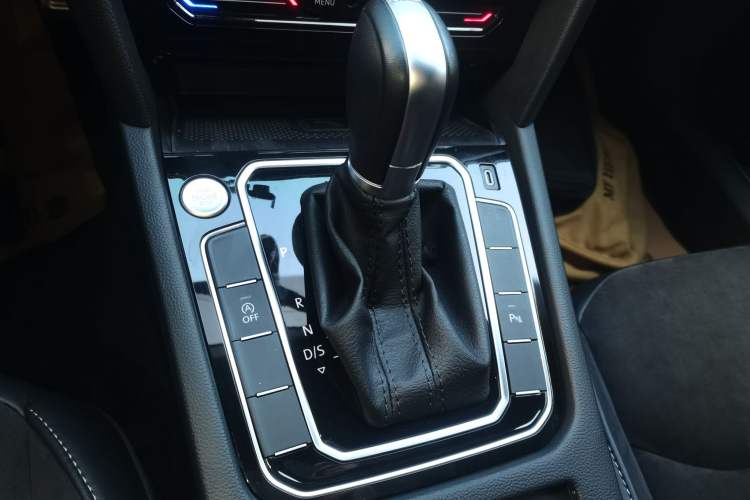 Used Volkswagen FAW-Volkswagen CC 2021 330TSI Ignite Edition Gear Lever