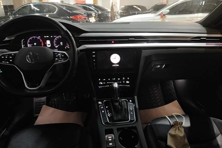 Used Volkswagen FAW-Volkswagen CC 2021 380TSI Striking Edition Gear Lever