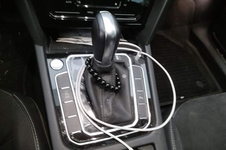 Used Volkswagen FAW-Volkswagen CC 2021 330TSI Ignite Edition Gear Lever