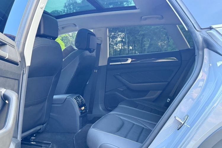 Used Volkswagen FAW-Volkswagen CC 2021 Estate Car 380TSI Vizion Edition Interior 1