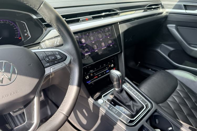 Used Volkswagen FAW-Volkswagen CC 2021 Estate Vehicle 380TSI Vizzion Edition Interior 10