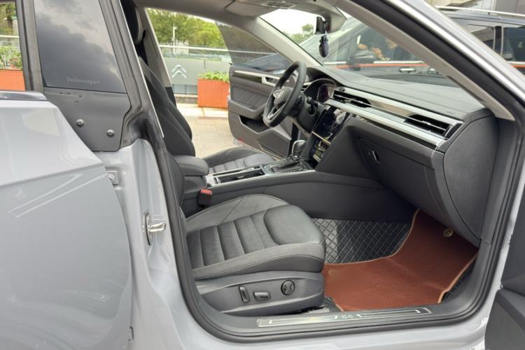 Used Volkswagen FAW-Volkswagen CC 2021 380TSI Striking Edition Interior 11