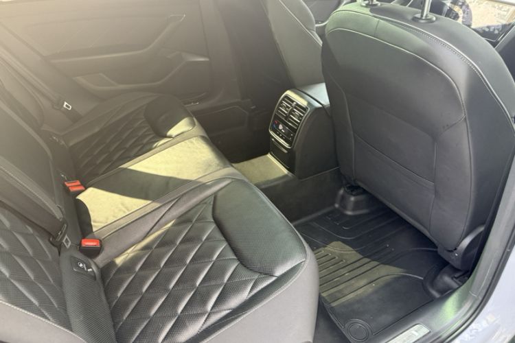Used Volkswagen FAW-Volkswagen CC 2021 Estate Vehicle 380TSI Vizzion Edition Interior 11