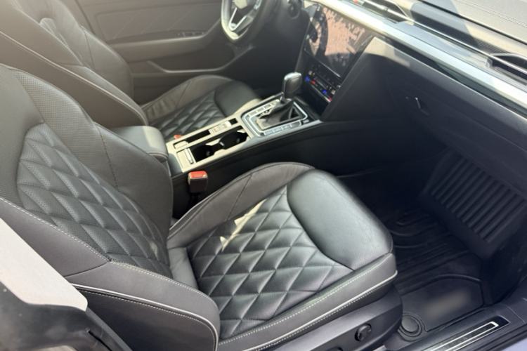 Used Volkswagen FAW-Volkswagen CC 2021 Estate Vehicle 380TSI Vizzion Edition Interior 12