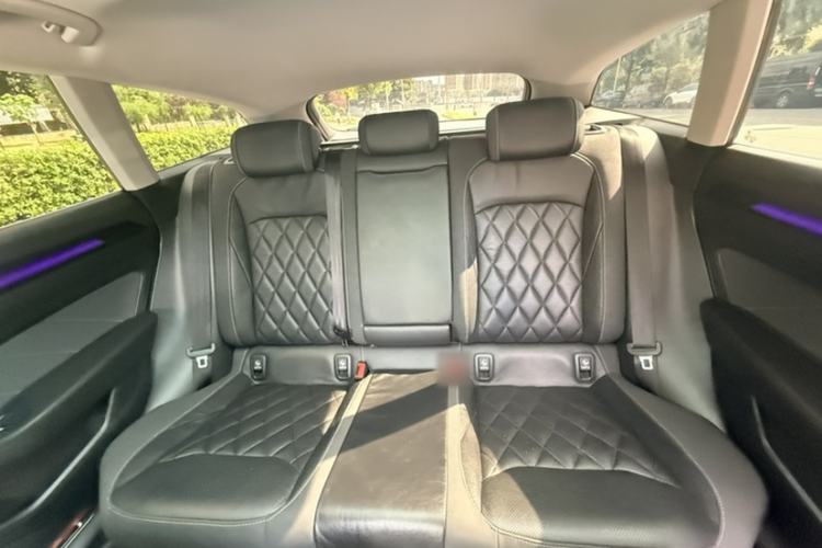 Used Volkswagen FAW-Volkswagen CC 2021 Estate Vehicle 380TSI Vizzion Edition Interior 2