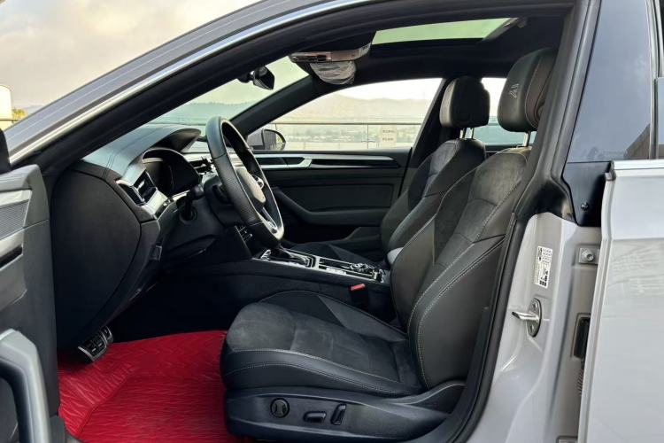 Used Volkswagen FAW-Volkswagen CC 2021 330TSI Ignite Edition Interior 2