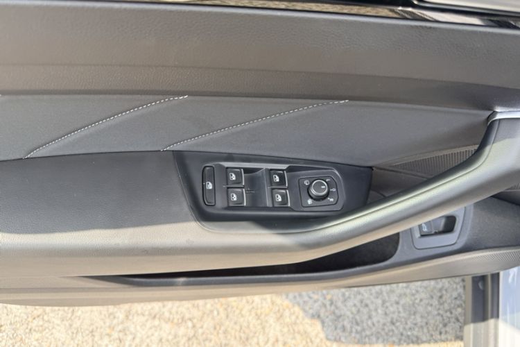 Used Volkswagen FAW-Volkswagen CC 2021 Estate Vehicle 380TSI Vizzion Edition Interior 7